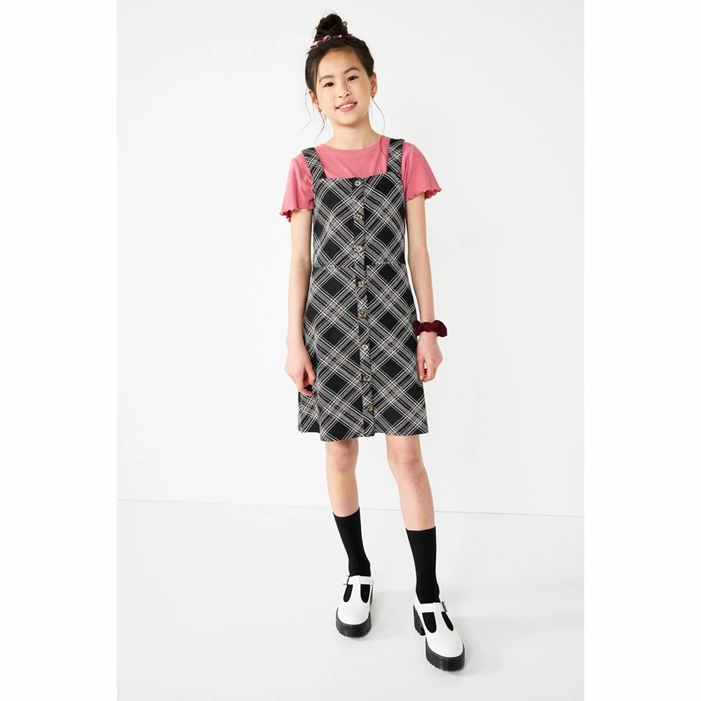 Girls 6-20 SO® Baby Tee & Button-Front Jumper Set in Regular & Plus Size 4 Girls 6-20 SO® Baby Tee & Button-Front Jumper Set in Regular & Plus Size - Image 4