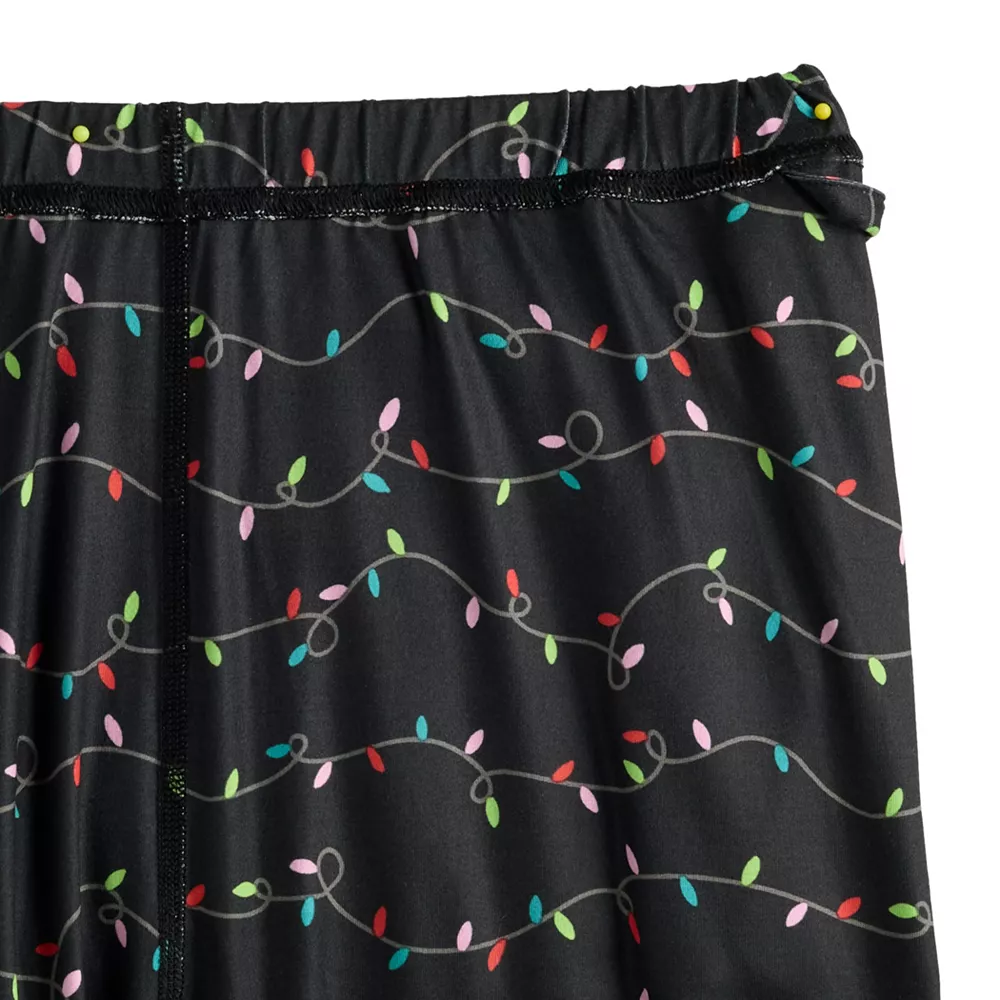 Girls 7-16 SO® Adaptive Holiday Leggings in Regular & Plus 2 Girls 7-16 SO® Adaptive Holiday Leggings in Regular & Plus - Image 2